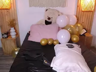 IndiiraVibes's Live Sex Cam Show