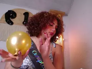 IndiiraVibes's Live Sex Cam Show