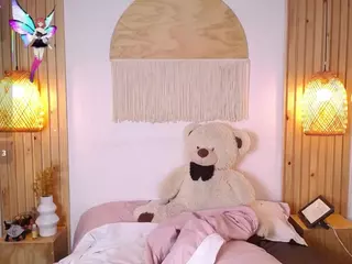 IndiiraVibes's Live Sex Cam Show