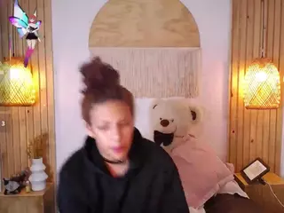 IndiiraVibes's Live Sex Cam Show