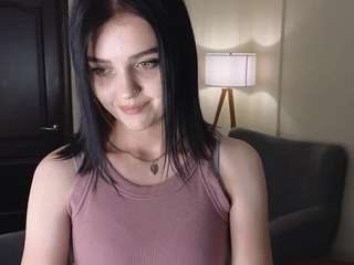 Discover katieharddyy from CamSoda