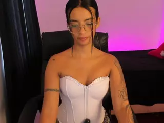 lau-fernandez's Live Sex Cam Show
