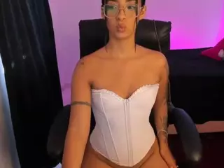 lau-fernandez's Live Sex Cam Show