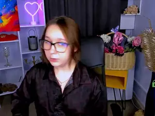meddi-gold's Live Sex Cam Show