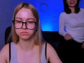meddi-gold's Live Sex Cam Show