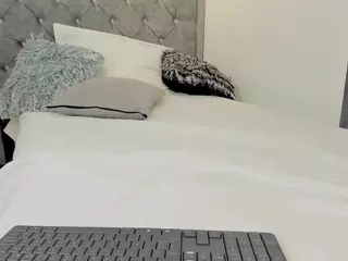 SophieDuvall's Live Sex Cam Show