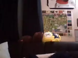 StuffClouds's Live Sex Cam Show