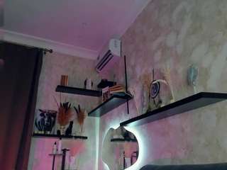 ainsleybrookhouse's CamSoda show and profile