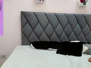 hottsalomee Live Webcam on CamSoda