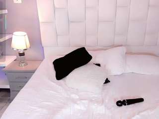 hottsalomee Live Webcam on CamSoda