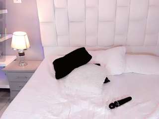 hottsalomee Live Webcam on CamSoda