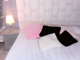 hottsalomee Live Webcam on CamSoda