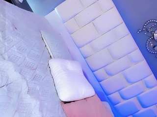 hottsalomee Live Webcam on CamSoda