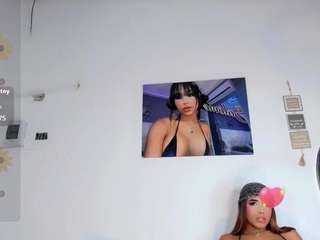 HottSalomee live cam preview