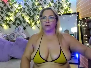 majalopez's Live Sex Cam Show