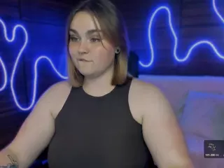 melani-first's Live Sex Cam Show
