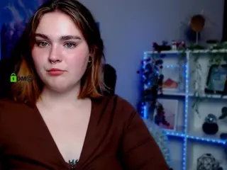 melani-first's Live Sex Cam Show