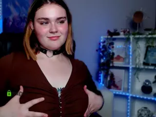 melani-first's Live Sex Cam Show