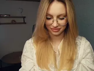 ShelleyFake's Live Sex Cam Show