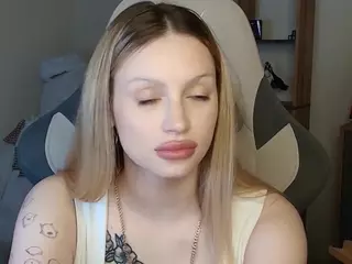 ShelleyFake's Live Sex Cam Show