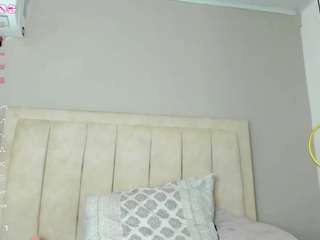 ashlye-whiite Live Webcam on CamSoda