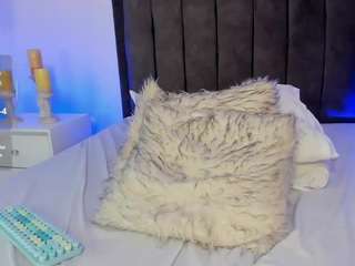 ashlye-whiite live cam profile