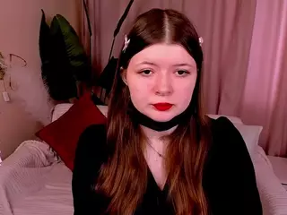 LinetteMono's Live Sex Cam Show