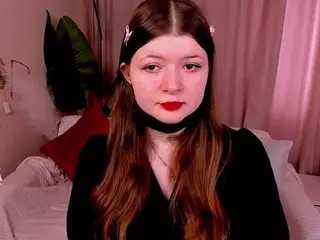LinetteMono's Live Sex Cam Show