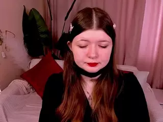 LinetteMono's Live Sex Cam Show