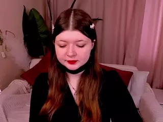 LinetteMono's Live Sex Cam Show