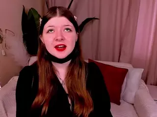 LinetteMono's Live Sex Cam Show
