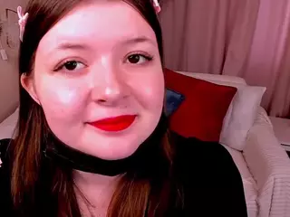 LinetteMono's Live Sex Cam Show