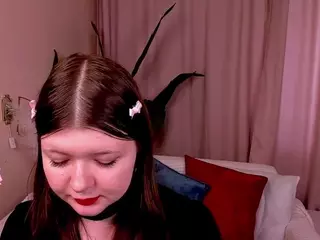LinetteMono's Live Sex Cam Show