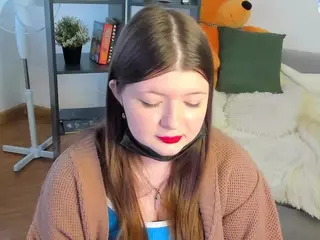 LinetteMono's Live Sex Cam Show
