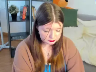 LinetteMono's Live Sex Cam Show