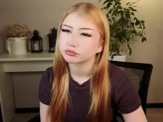 Lucy's Live Sex Cam Show