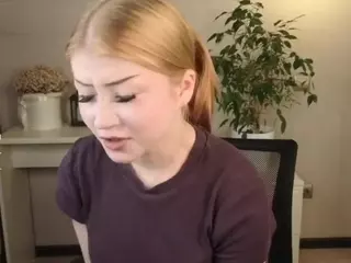 Lucy's Live Sex Cam Show