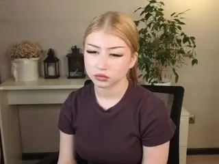 Lucy's Live Sex Cam Show