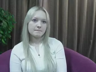 LynetteFountain's Live Sex Cam Show