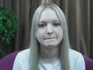 LynetteFountain's Live Sex Cam Show