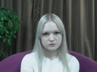 LynetteFountain's Live Sex Cam Show