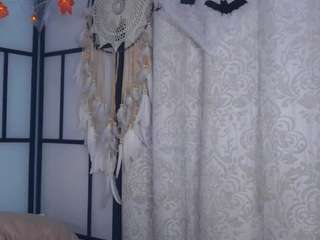 odelinabisbee from CamSoda is Freechat