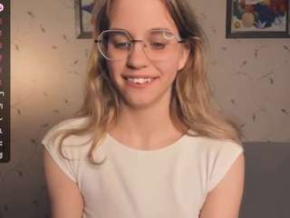 Live webcam model berenicecresswell on Soda Cams