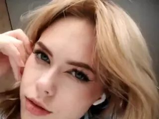 CateBonney's Live Sex Cam Show