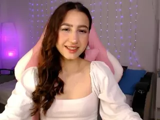 Chloe-Neal's Live Sex Cam Show