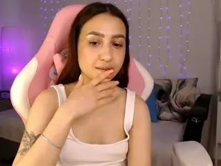 Chloe-Neal's Live Sex Cam Show