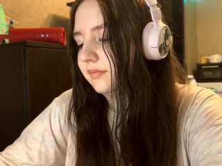 elvinacoyner Live Webcam on CamSoda
