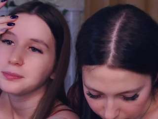 glennadell, female webcam model,  years old, on live webcam