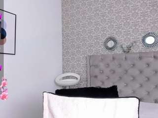 grace-hollis Live Webcam on CamSoda