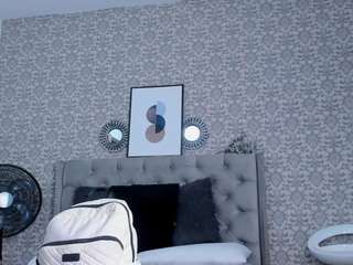  grace-hollis chat room